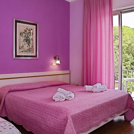 Hotel Ellymar Вада Екстериор снимка