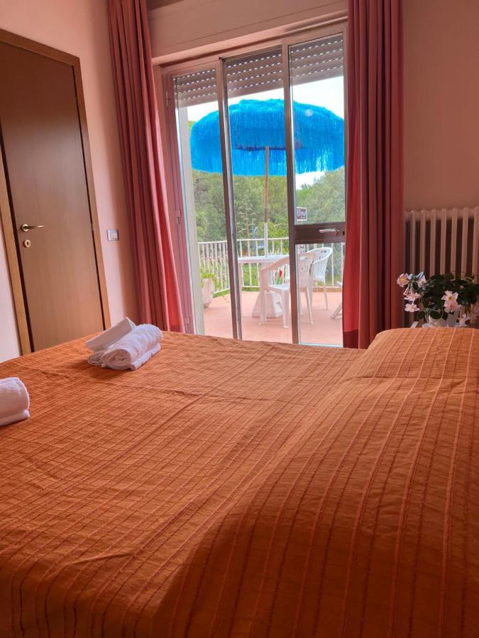 Hotel Ellymar Вада Екстериор снимка
